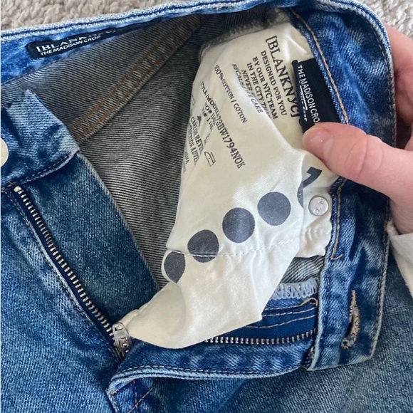 Blank NYC Madison Crop High Rise - Picture 6 of 6